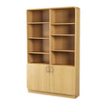 Moderne houten boekenkast met open en gesloten opbergruimte
